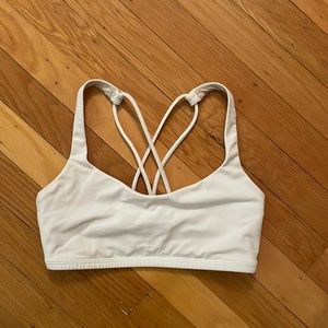 Lululemon Free To Be Sports Bra